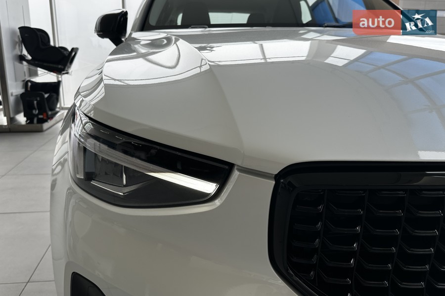 Volvo XC40 - фото 5