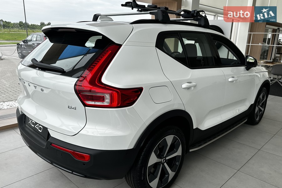 Volvo XC40 - фото 4