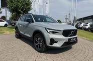 Volvo XC40 Plus Dark