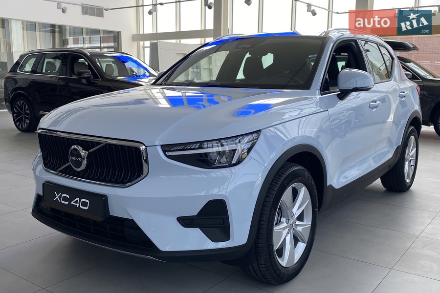 Volvo XC40 - фото 2
