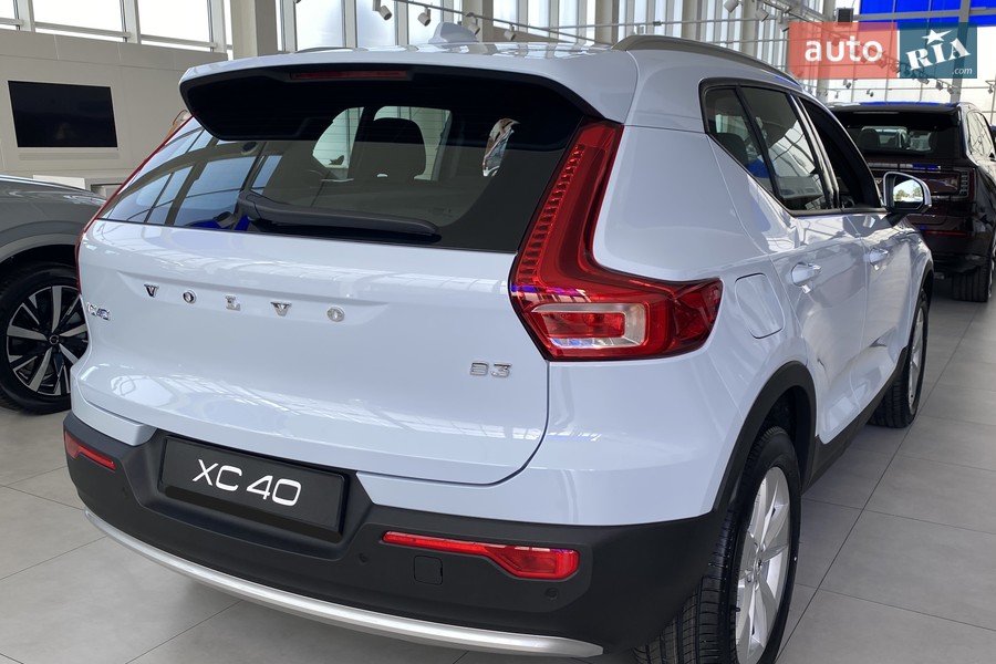 Volvo XC40 - фото 6