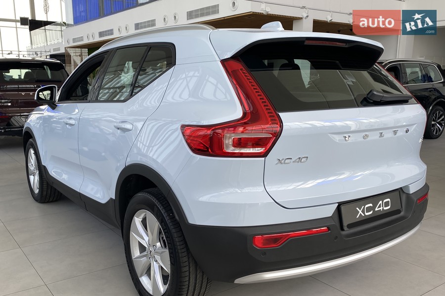 Volvo XC40 - фото 9