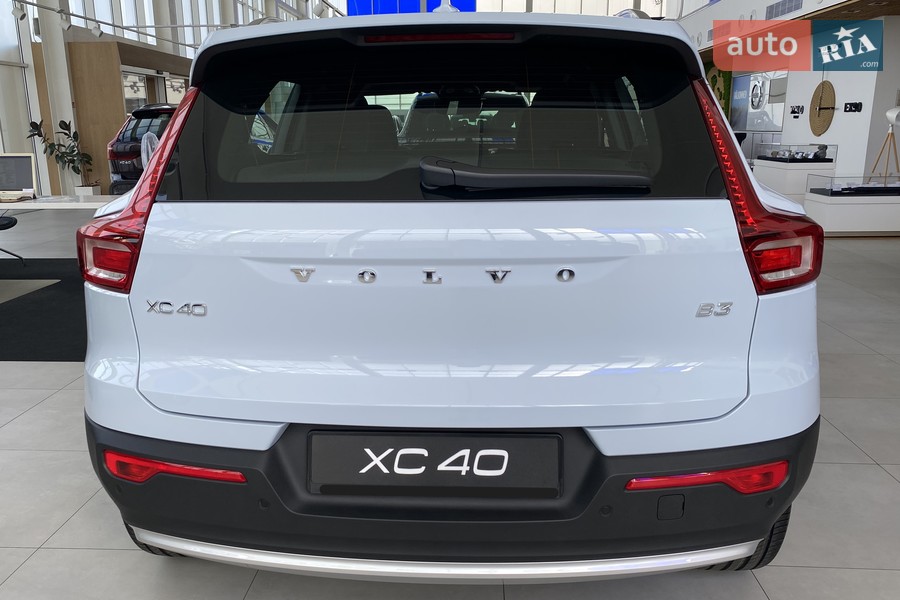 Volvo XC40 - фото 7