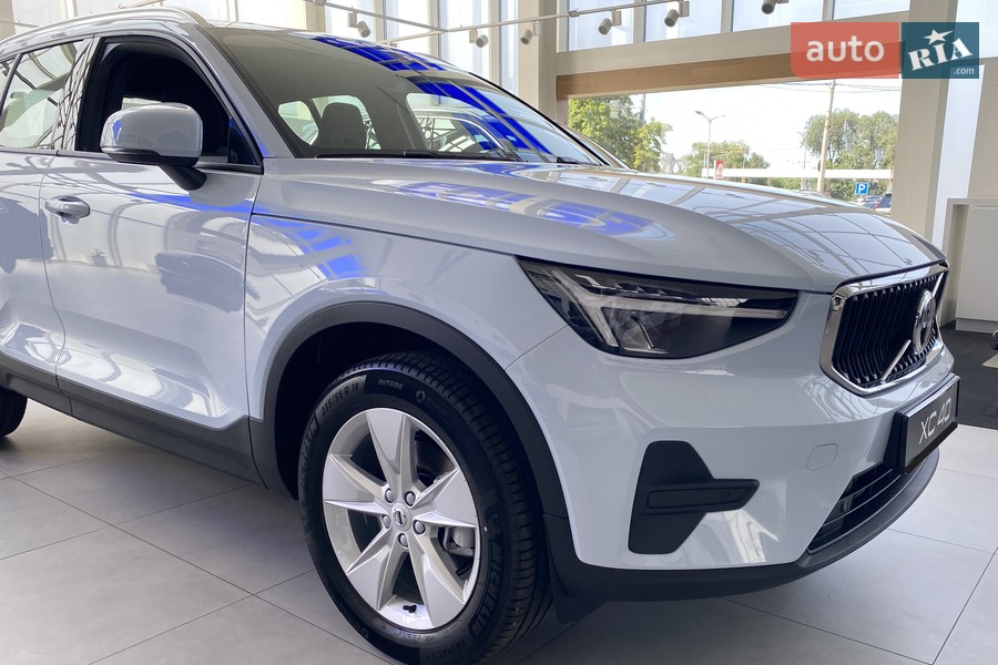 Volvo XC40 - фото 4