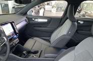 Volvo XC40 - фото 22
