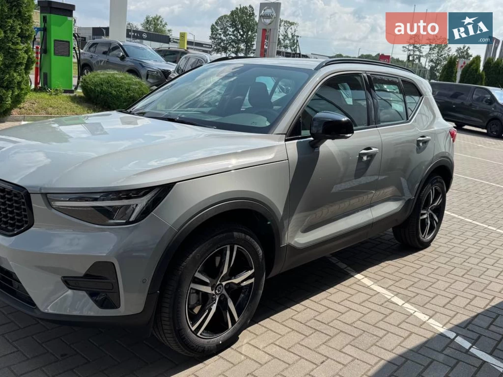 Volvo XC40 Dark Plus