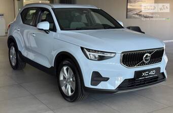 Volvo XC40 2025 Core