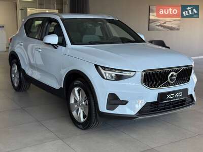 Volvo XC40 2025 Core