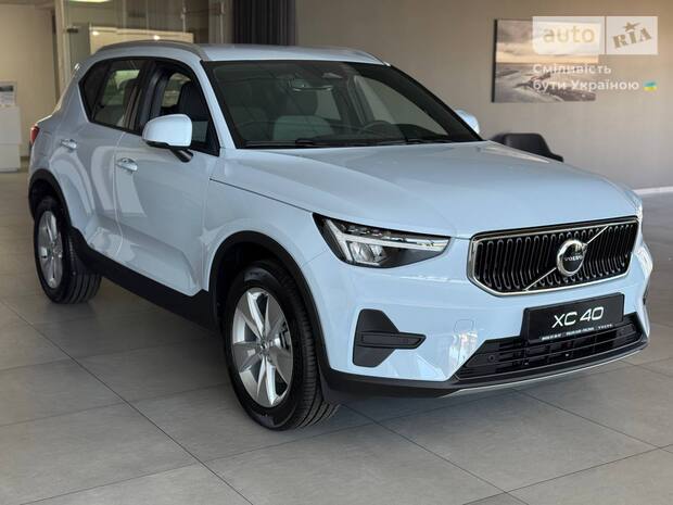 Volvo XC40 2025