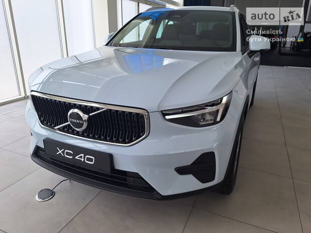 Volvo XC40 2025