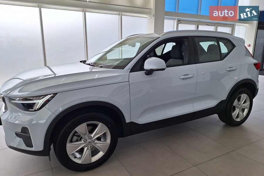 Volvo XC40 - фото 6