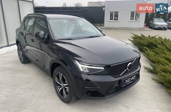 Volvo XC40 2.0 DCT (163 к.с.) MHEV 2025