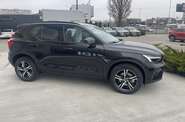 Volvo XC40 Plus Dark