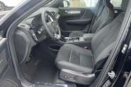 Volvo XC40 Plus Dark