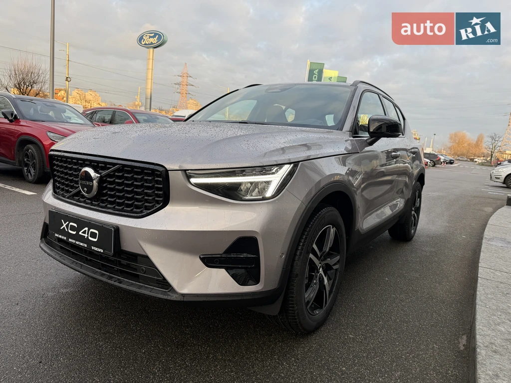 Volvo XC40 Dark Plus