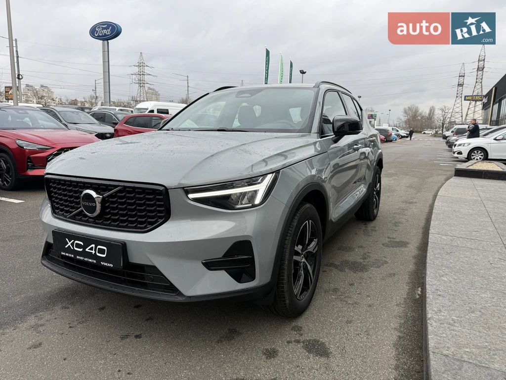 Volvo XC40 Dark Plus