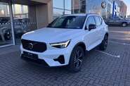 Volvo XC40 Plus Dark