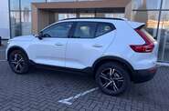 Volvo XC40 Plus Dark
