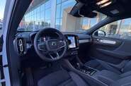 Volvo XC40 Plus Dark