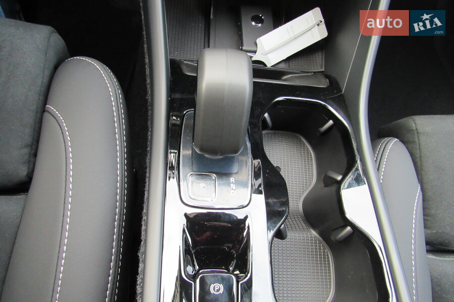 Volvo XC40 - фото 15