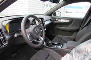 Volvo XC40 - фото 21