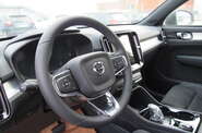 Volvo XC40 - фото 14