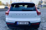 Volvo XC40 - фото 8
