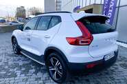 Volvo XC40 - фото 9