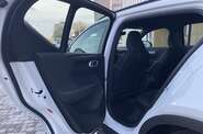 Volvo XC40 - фото 20