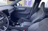 Volvo XC40 - фото 23