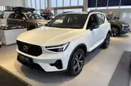 Volvo XC40 Plus Dark