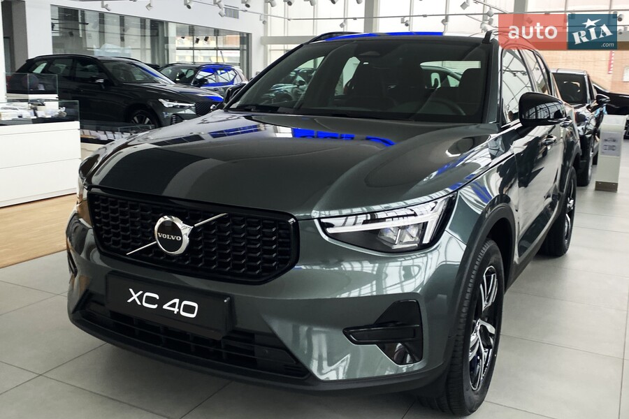 Volvo XC40 - фото 2