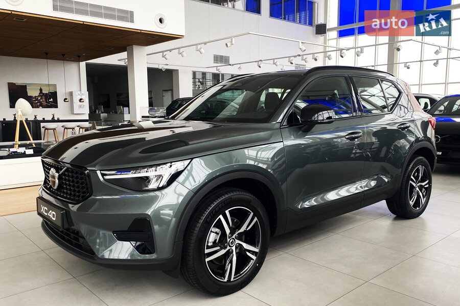 Volvo XC40 - фото 4