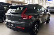 Volvo XC40 - фото 7