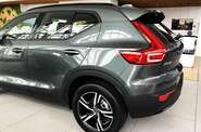Volvo XC40 - фото 13