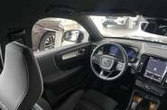 Volvo XC40 - фото 23