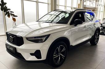 Volvo XC40 2025 Plus