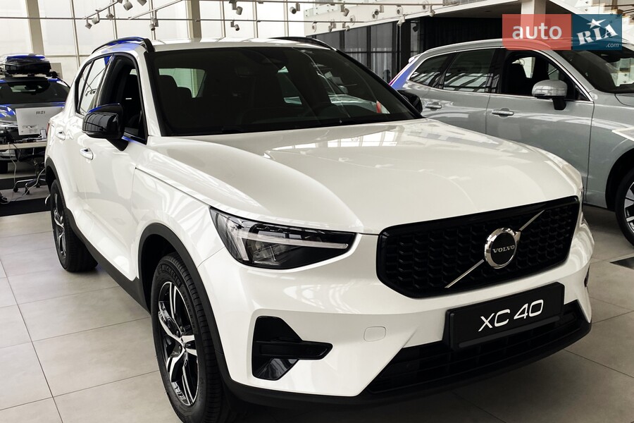 Volvo XC40 - фото 1