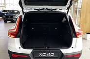 Volvo XC40 - фото 15