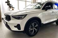 Volvo XC40 - фото 12