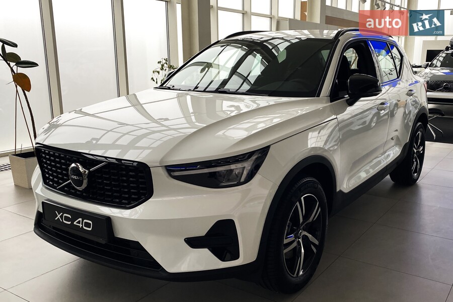 Volvo XC40 - фото 4