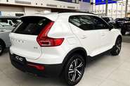 Volvo XC40 - фото 8
