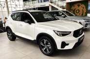 Volvo XC40 - фото 2