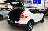 Volvo XC40 - фото 14