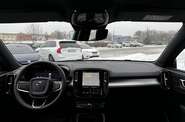 Volvo XC40 Ultra Dark
