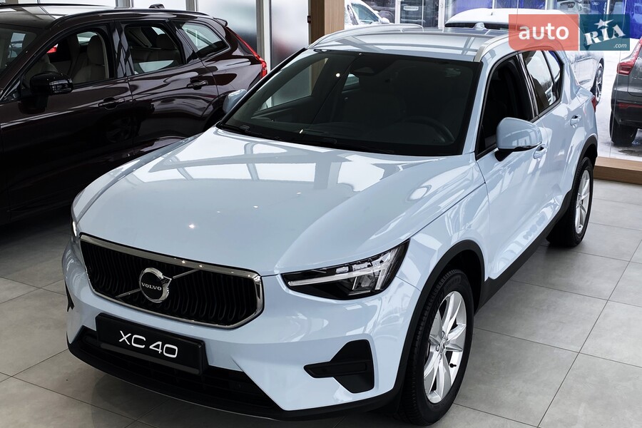 Volvo XC40 - фото 1