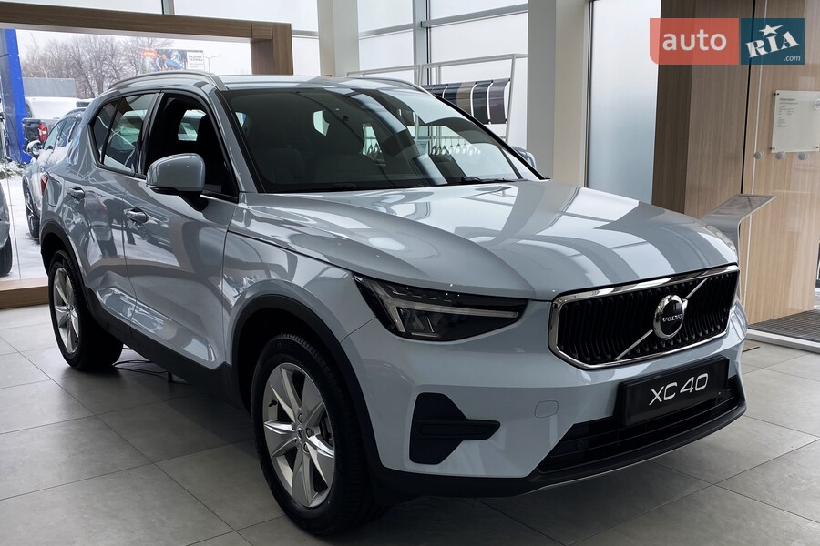 Volvo XC40 - фото 2