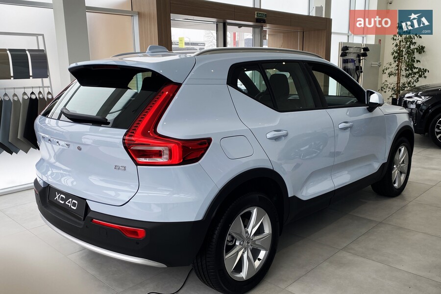 Volvo XC40 - фото 4