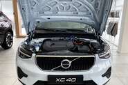 Volvo XC40 - фото 24
