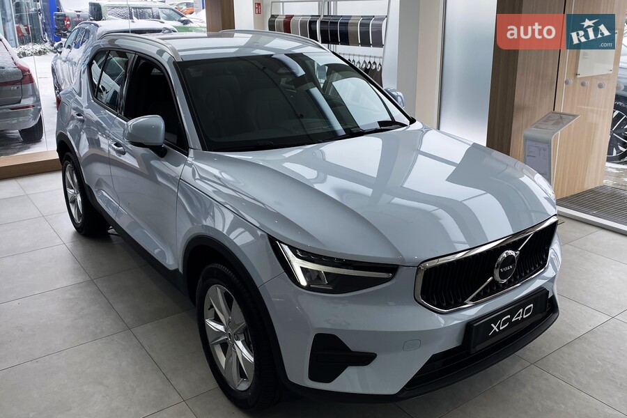 Volvo XC40 - фото 3